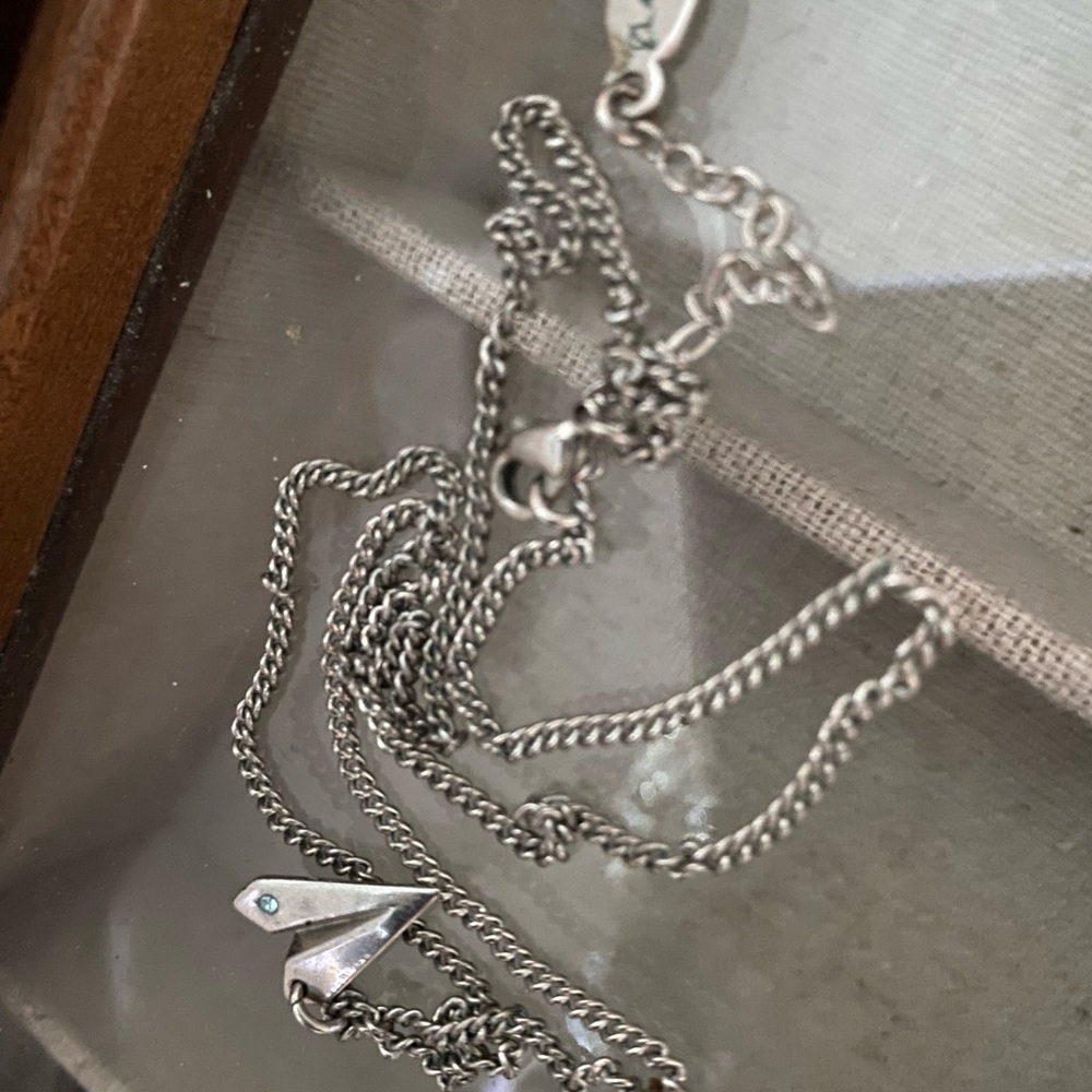 Chic Silver Necklace with Swarovski Pendant